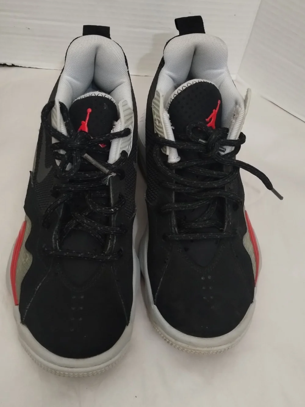 Youth Nike Air Jordan Zoom 92 Black & Red Basketball Sneakers - Picture 2 of 14
